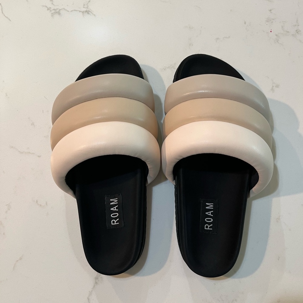 ROAM leather puffy sandals